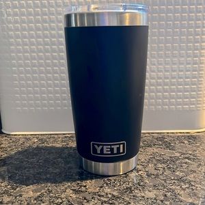 Yeti 20oz tumbler black used